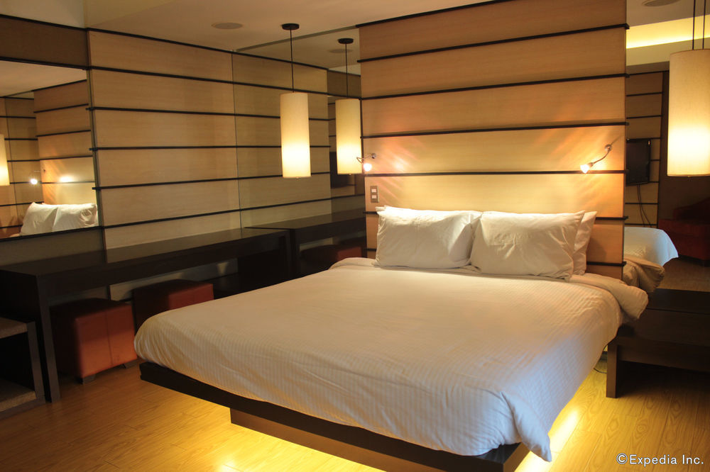 Soleste Suites Quezon City Buitenkant foto