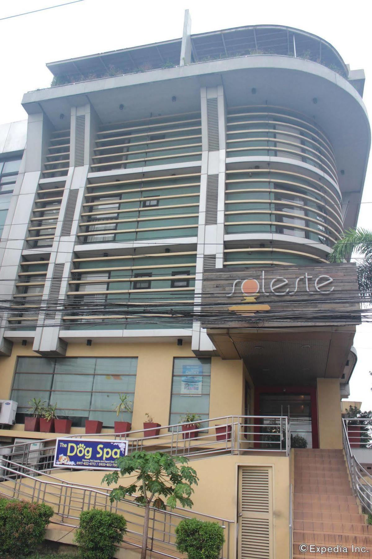 Soleste Suites Quezon City Buitenkant foto