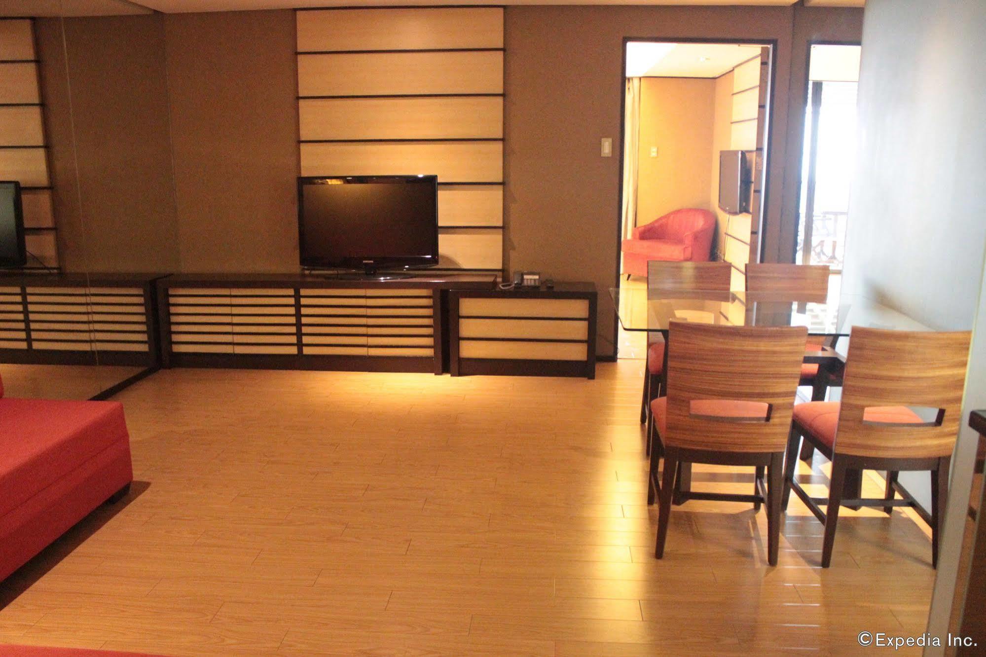 Soleste Suites Quezon City Buitenkant foto
