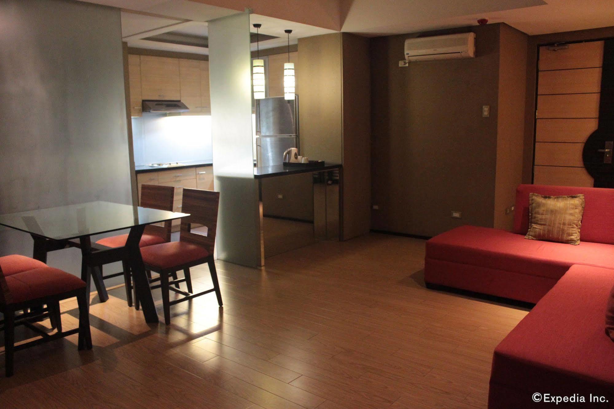 Soleste Suites Quezon City Buitenkant foto