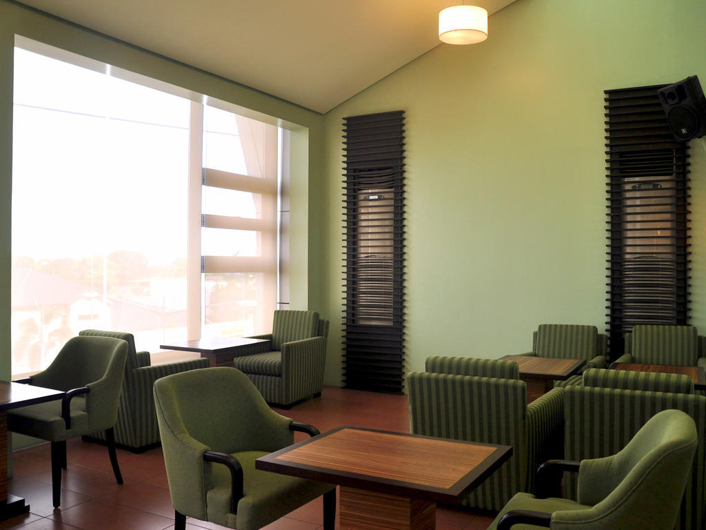 Soleste Suites Quezon City Buitenkant foto
