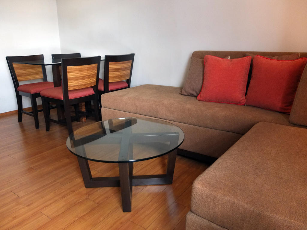 Soleste Suites Quezon City Buitenkant foto